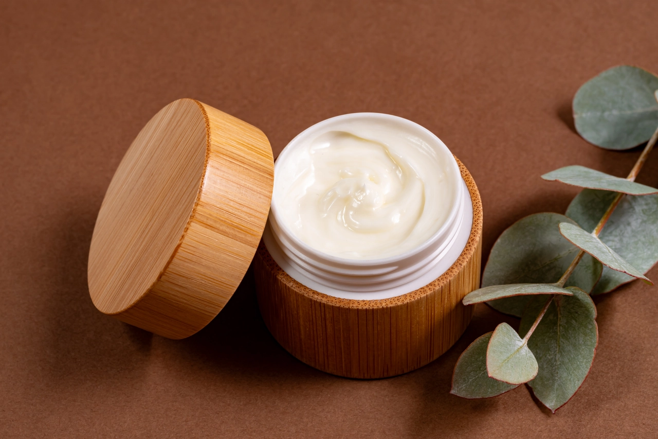 Stai sbagliando la crema solare: ecco cosa mettere per proteggerti davvero dalle scottature